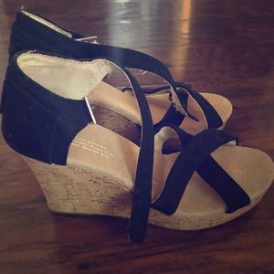 Toms wedges